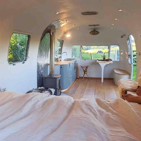 Airstream, Vintage American Caravan & Hottub Ashburton Esterno foto