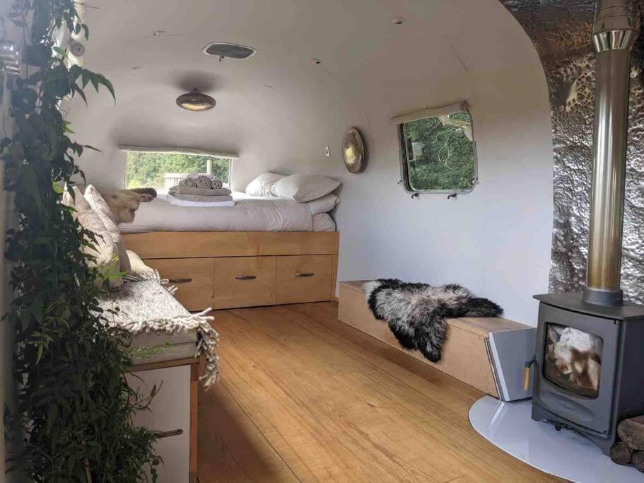 Airstream, Vintage American Caravan & Hottub Ashburton Esterno foto